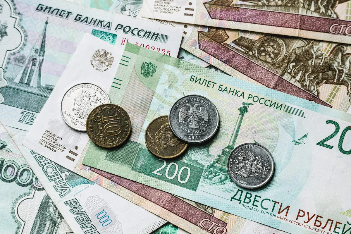 Правительство разрешило увеличить предельные индексы расчета платежей за ЖКХ в шести регионах с октября. В среднем по России платежи вырастут примерно на 9,9%, однако различия по регионам и услугам сохраняются.
