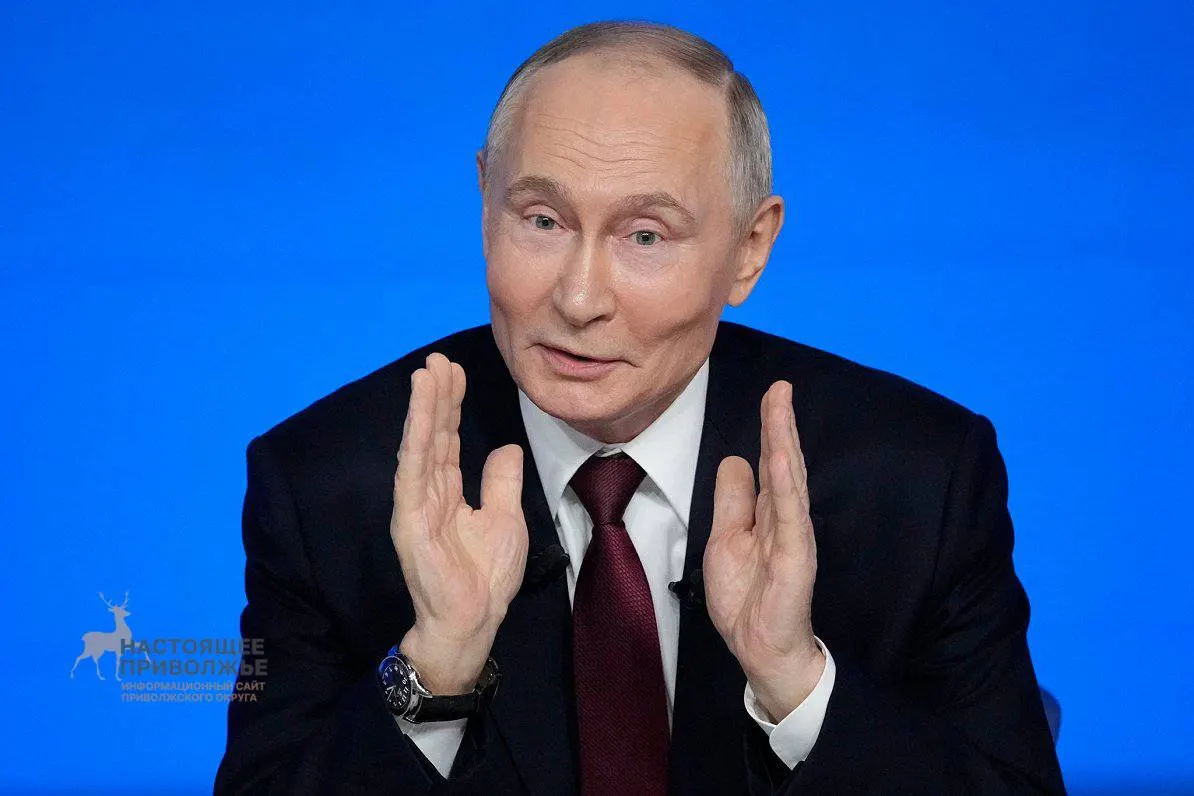 За неделю голосования по Госдуме одобрение президента снизилось на 2,1 процентного пункта; доля не одобряющих выросла на 2,2 п.п. Результаты опроса опубликованы после голосования, на котором «Единая Россия» зафиксировала рекордные показатели.