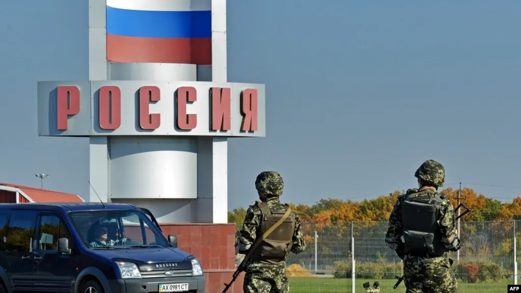Министерство внутренних дел подготовило поправки, которые позволят России не выдавать иностранным государствам людей, находящихся в международном розыске, если им предоставлено любое из видов убежища на территории РФ, включая политическое.