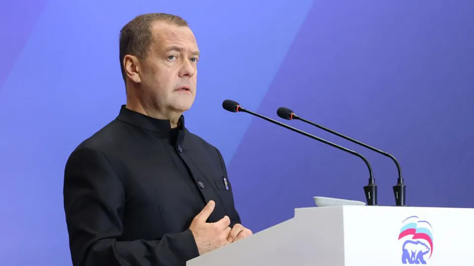 Заместитель председателя Совета безопасности заявил о реальной возможности ядерной катастрофы, подчеркнув необходимость готовности и роль ядерной триады на фоне истечения договора СНВ‑III и напряжённой международной обстановки.
