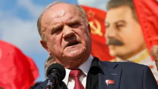 Лидер КПРФ Геннадий Зюганов на заседании Госдумы заявил, что провал экономики может привести Россию к ситуации, подобной 1917 году, и отметил, что блогер Виктория Боня в своем обращении к президенту Владимиру Путину подняла те же проблемы, на которые коммунисты давно указывают властям.