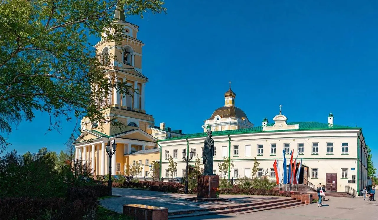 В Пермском крае сформировали комиссию для курирования археологических исследований, благоустройства и восстановления исторических объектов в районе Архиерейского квартала рядом со Спасо‑Преображенским собором.
