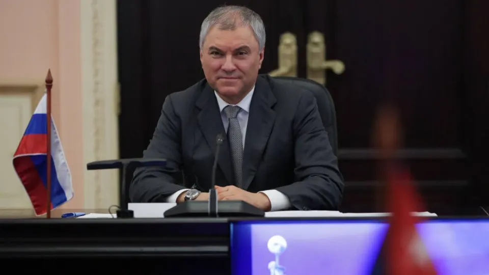 Спикер Госдумы связал атаку на Старобельск с использованием западных спутников и заявил, что это может вынудить Россию применить «оружие, которое не оставит следа». В ответ по Киеву были нанесены массированные удары, МИД анонсировал системные обстрелы.