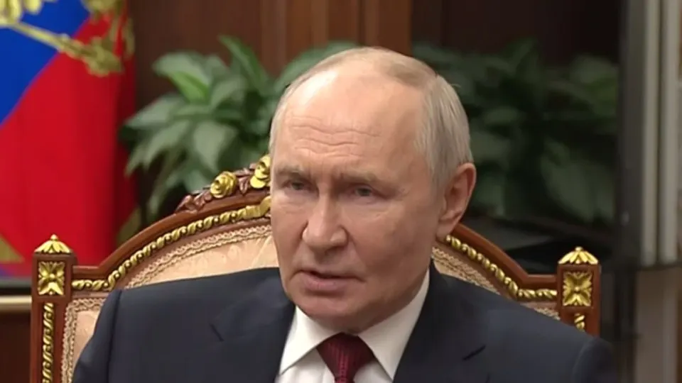Президент заявил, что Киев предлагал взаимно отказаться от дальнобойных ударов и сократить зону боевых действий до четырёх оккупированных регионов, но отметил, что это дало бы ВСУ возможность перегруппироваться и не входит в планы России.