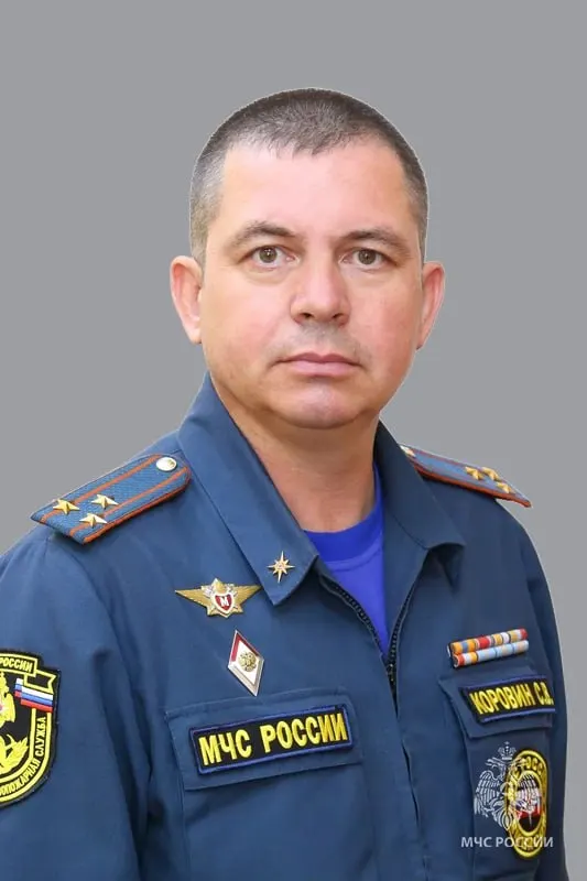 Президент подписал указ о назначении полковника внутренней службы Сергея Коровина начальником краевого управления МЧС. У нового руководителя более 25 лет службы и ряд наград за ликвидацию ЧС.