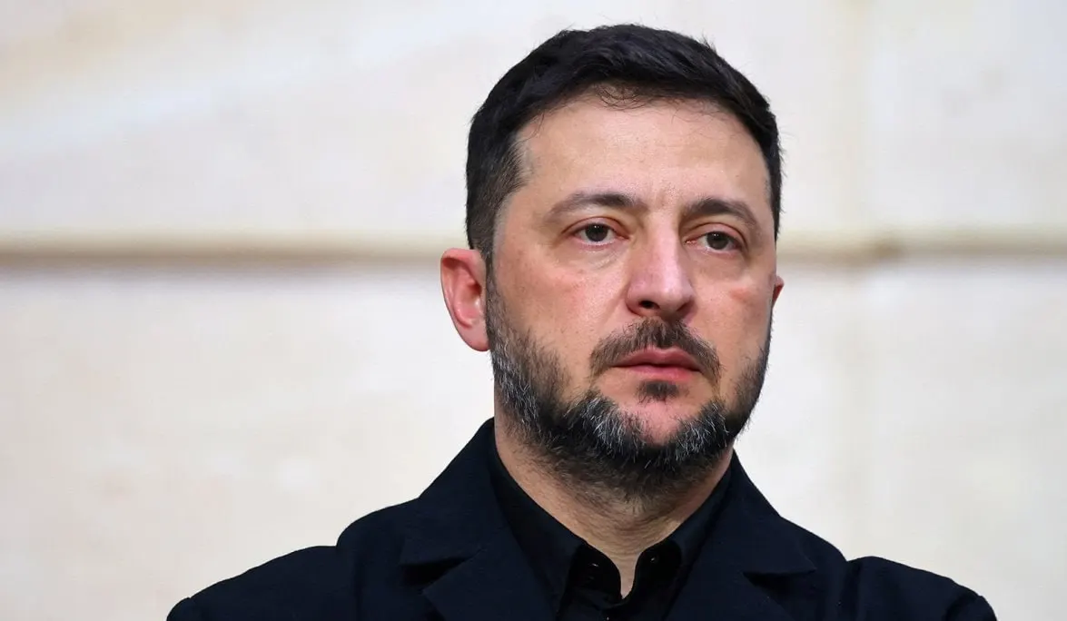 Президент Украины назвал заявление российского лидера на ПМЭФ «слабым ответом» и заявил, что Москва отказывается от переговоров. Ранее Зеленский предлагал временное прекращение огня и прямые переговоры на нейтральной площадке.