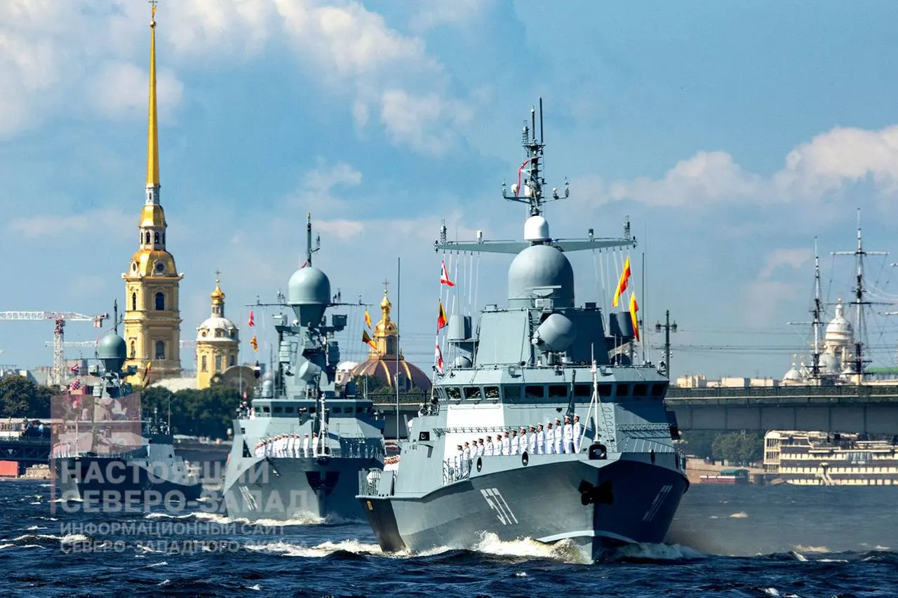 В Санкт-Петербурге не будут проводить главный военно-морской парад ко Дню ВМФ: Минобороны приняло решение, ещё раз сославшись на сложную обстановку.