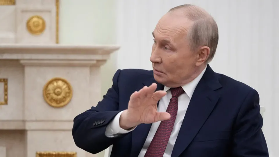 За последние годы в России усилилась практика изъятия частных активов: среди пострадавших — крупные агрохолдинги и заводы. Давление на бизнес сопровождается требованиями финансовых пожертвований и применением антикоррупционных механизмов.