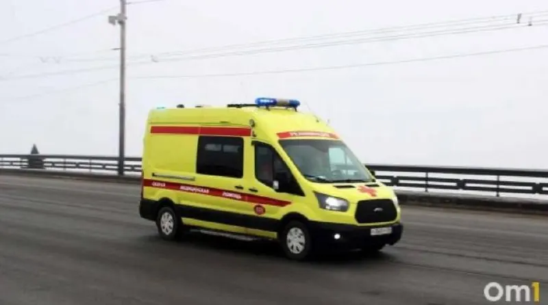 Утром 15 июня мать обнаружила 12‑летнего сына без признаков жизни в квартире в Уссурийске. Минздрав Приморского края сообщает, что врачи рассматривают связь смерти с курением вейпа; следственные органы проводят проверку.