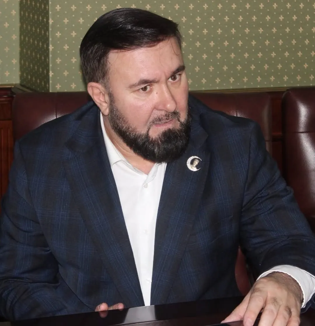 В распоряжении президента от 26 июня сказано о поощрении Мансура Солтаева за укрепление законности и защиту прав граждан. Ранее ему приписывали давление на правозащитников и резонансные эпизоды с исчезновениями.
