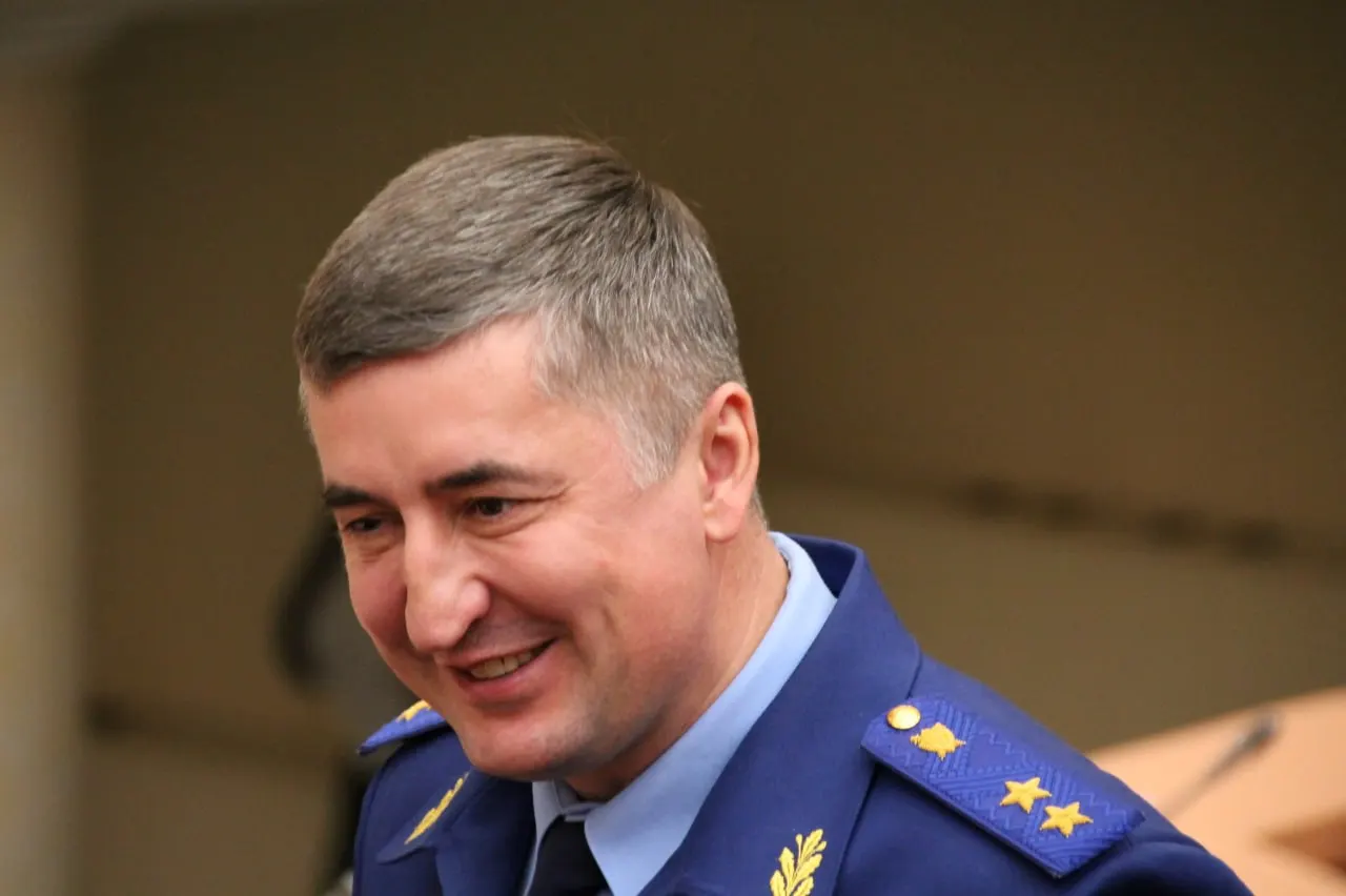 По указу президента Сергей Филипенко назначен прокурором Воронежской области на пятилетний срок, Роман Пантелеев стал прокурором Саратовской области. Указ вступил в силу 28 июня.