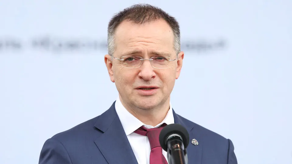 Владимир Мединский заявил о необходимости контроля качества на всех этапах кинопроекта и поддержал идею цензуры, а также отметил приоритеты госфинансирования и планы по экспертизе исторического контента.