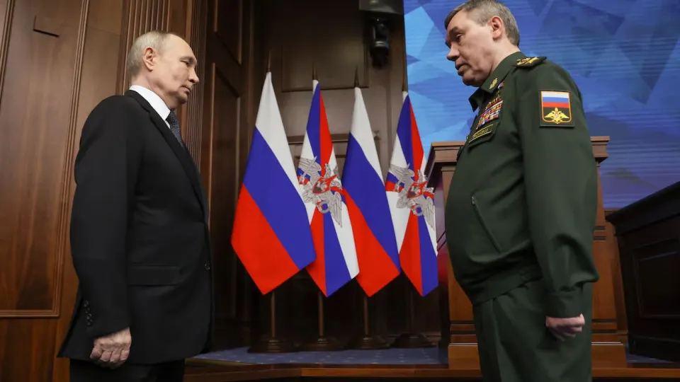 В мае российские войска предприняли рекордное число штурмов на украинские позиции — около 7 тысяч, что на 37,5% больше, чем месяцем ранее. При этом армия второй месяц подряд несет территориальные потери.