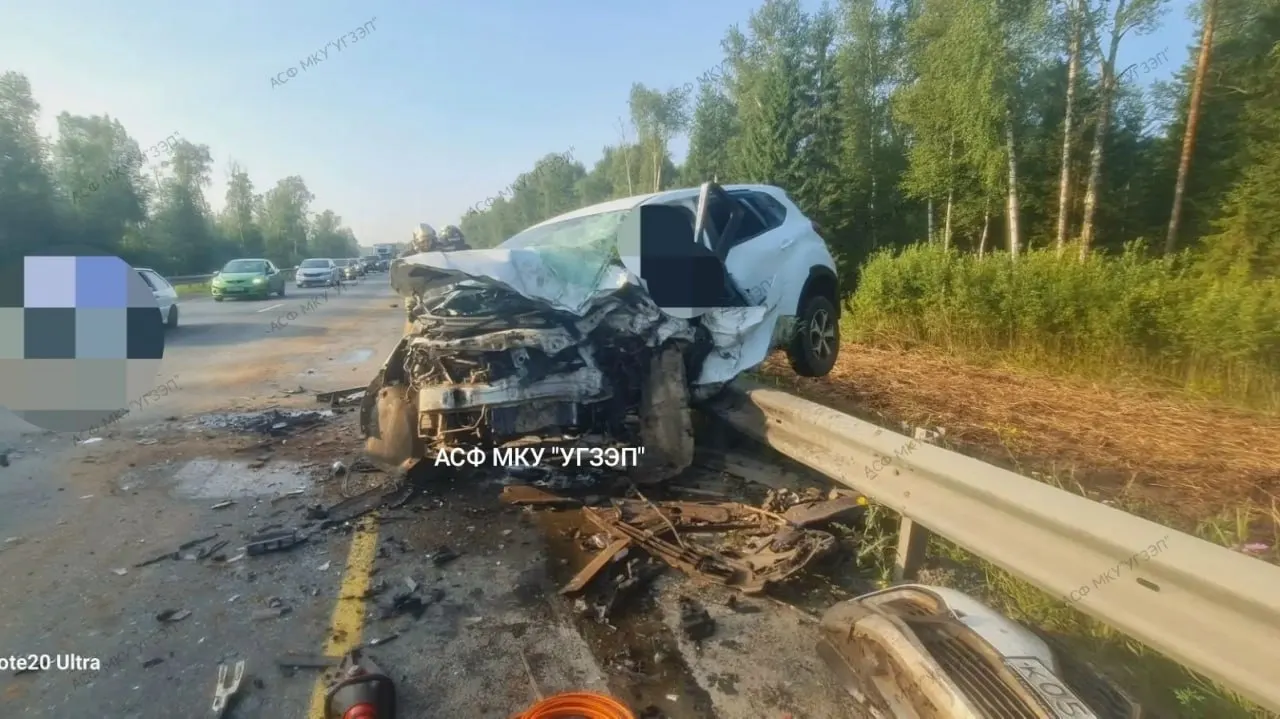24 июля на дороге от Перми до Нытвы столкнулись Kia Sorento и Renault Kaptur: водитель Renault погиб на месте. Супруга погибшего просит свидетелей связаться с ней.