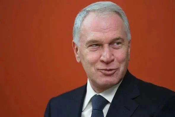 Указ о награждении опубликован: Ковальчук отмечен за вклад в социальные проекты, сохранение культурно‑исторических ценностей и благотворительность.