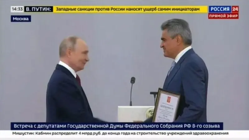 Алексей Нечаев заявил на церемонии награждения депутатов 27 июля, что, несмотря на уже проделанную работу, для победы в специальной военной операции предстоит сделать ещё больше. Президент вручил благодарности главам думских фракций.