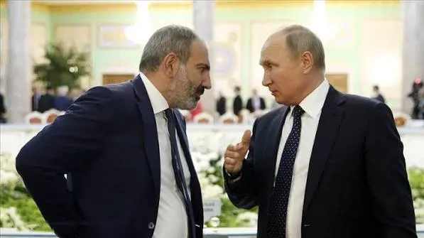 Во время телефонного разговора премьер Армении заявил, что ограничения на армянские товары противоречат нормам ЕАЭС и потребовал вмешательства; обсуждался также референдум о европейской интеграции. Запреты привели к падению товарооборота на 21,5%.