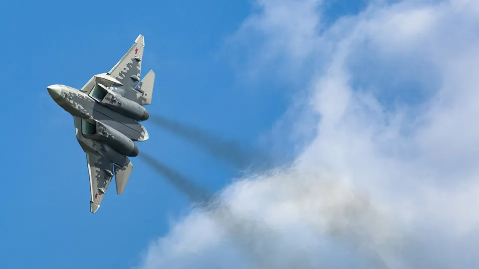Минпромторг потребовал от АО «Авиационная и морская электроника» выплатить 257,1 млн рублей по контракту на разработку газоразрядных дисплеев: третий этап работ просрочен более шести лет, министерство начислило штрафы, а программа импортозамещения электроники испытывает дефицит финансирования и пересмотр целевых показателей.