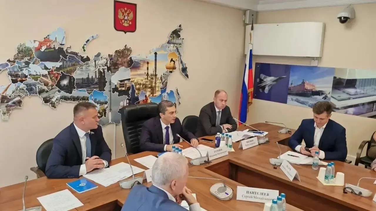 Депутат внес законопроект, который даст Минпромторгу и Минсельхозу доступ к данным ФНС о формировании цен на каждом этапе цепочки поставок, чтобы оперативно выявлять и устранять причины резкого подорожания продуктов.