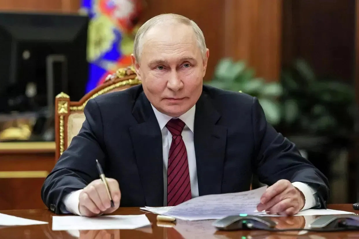 За семь с половиной месяцев 2026 года поступления от бизнеса в бюджет идут на рекордном уровне, что вызывает активные обсуждения среди экспертов и представителей бизнеса.