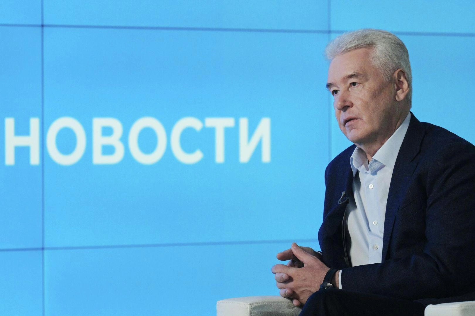 Мэр Москвы заявил, что призывы мобилизовать всю экономику под нужды войны наносят вред стране; без устойчивой мирной экономики победа невозможна.