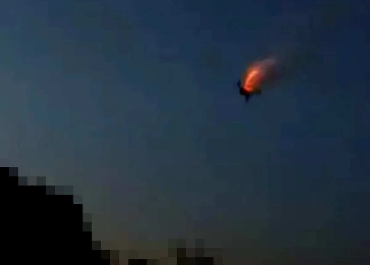 За ночь силы ПВО ликвидировали два беспилотника в Алатырском округе. В Чувашии введён режим беспилотной опасности и введены ограничения на полёты. В Пермском крае произошла атака на нефтеперерабатывающий завод: погиб один человек, ещё четверо ранены, часть дронов сбиты.