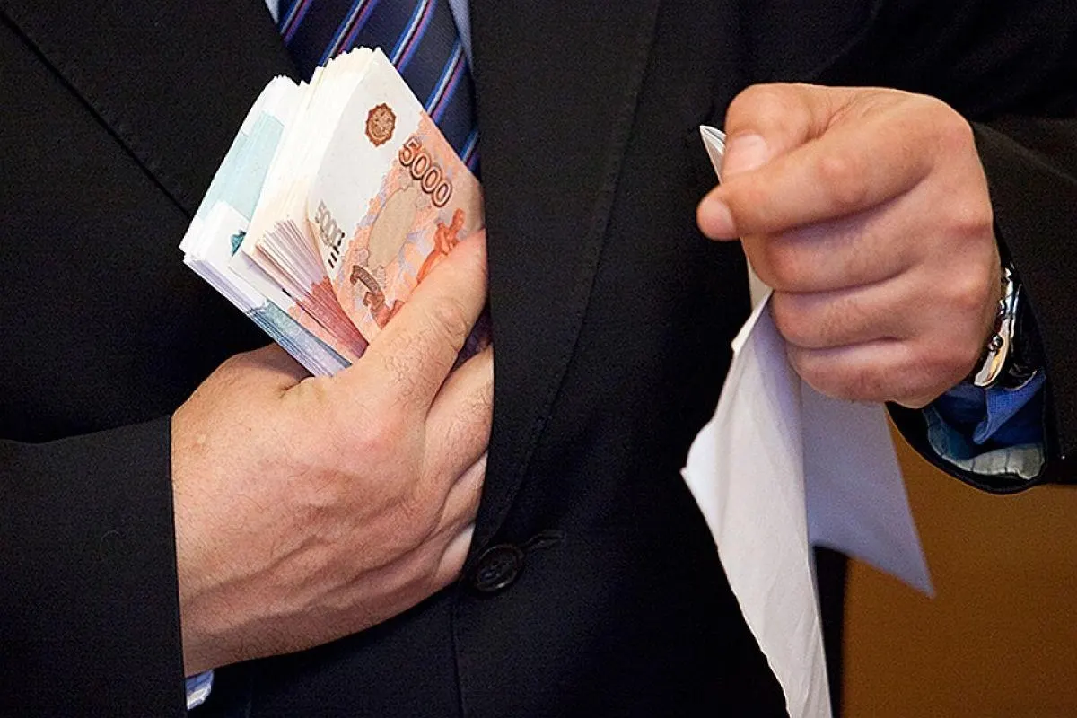 Правительство обсуждает запрет на финансирование сценариев, где сотрудники МВД, ФСБ, Следственного комитета или прокуратуры участвуют в взятках и преступных схемах; решение пока обсуждается без закрепления в законе.