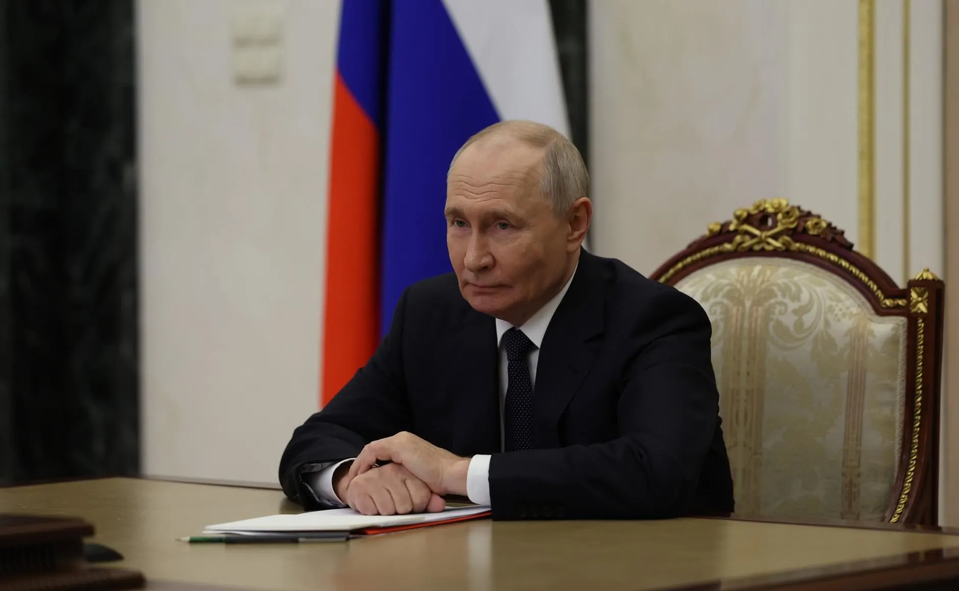 Начало переговоров между лидером страны и спецпосланником США. Приводим основные заявления участников.